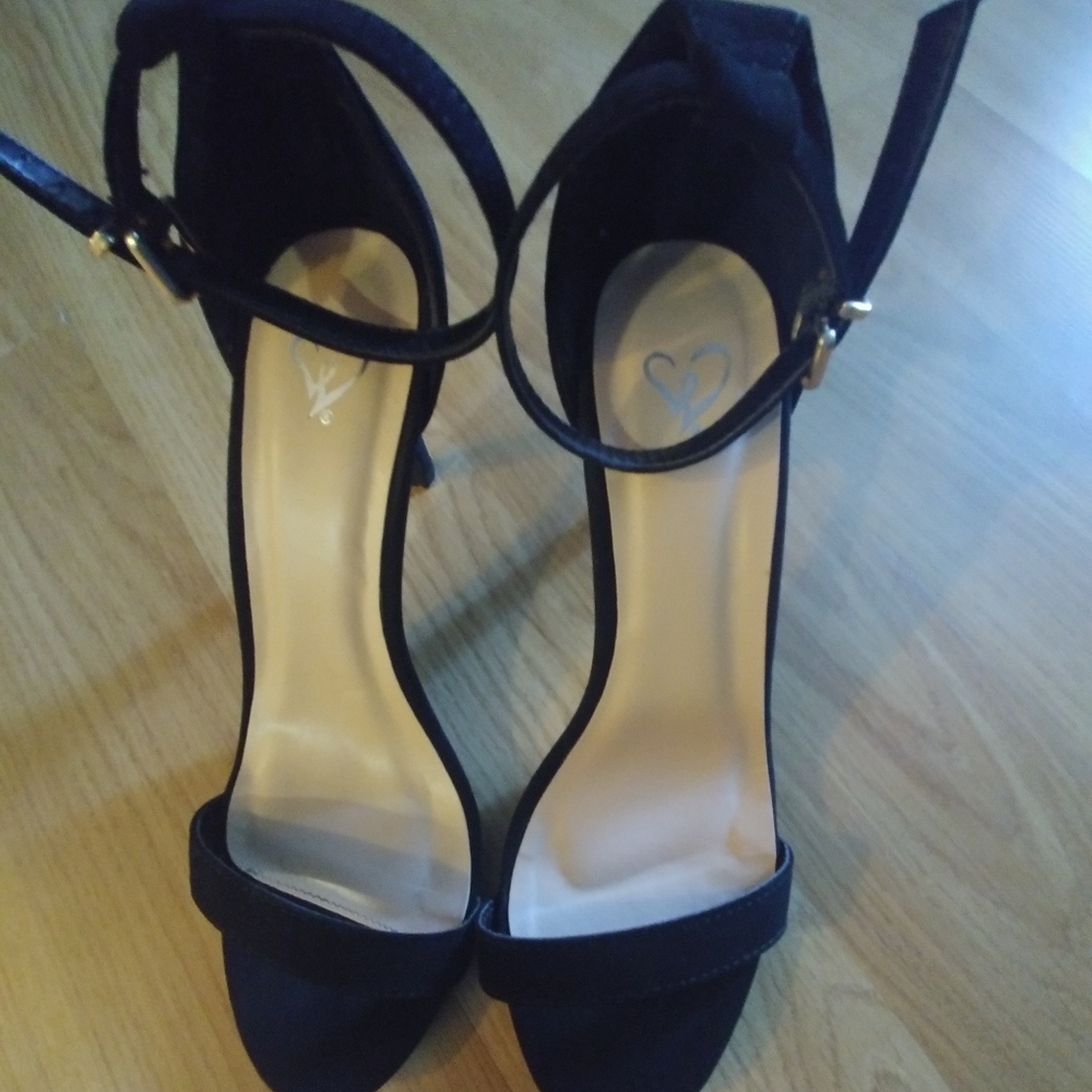 Windsor high heels
